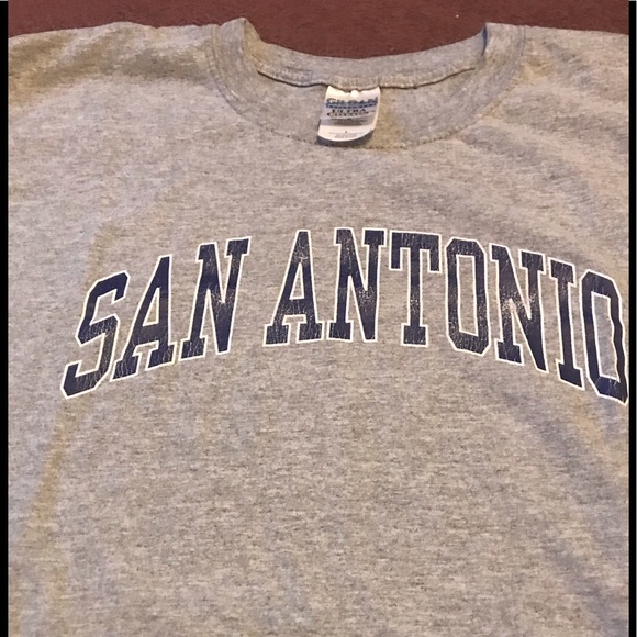 Gildan L Grey San Antonio tshirt - Picture 3 of 9